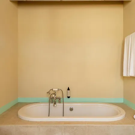 Isa - Luxury With Swimming Pool Immersed In Tuscan Nature, With Private Outdoor Area With Panoramic View *