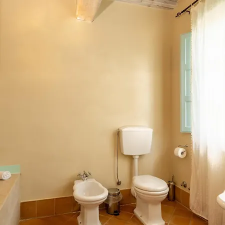 Aparthotel Isa - Luxury With Swimming Pool Immersed In Tuscan Nature, With Private Outdoor Area With Panoramic View